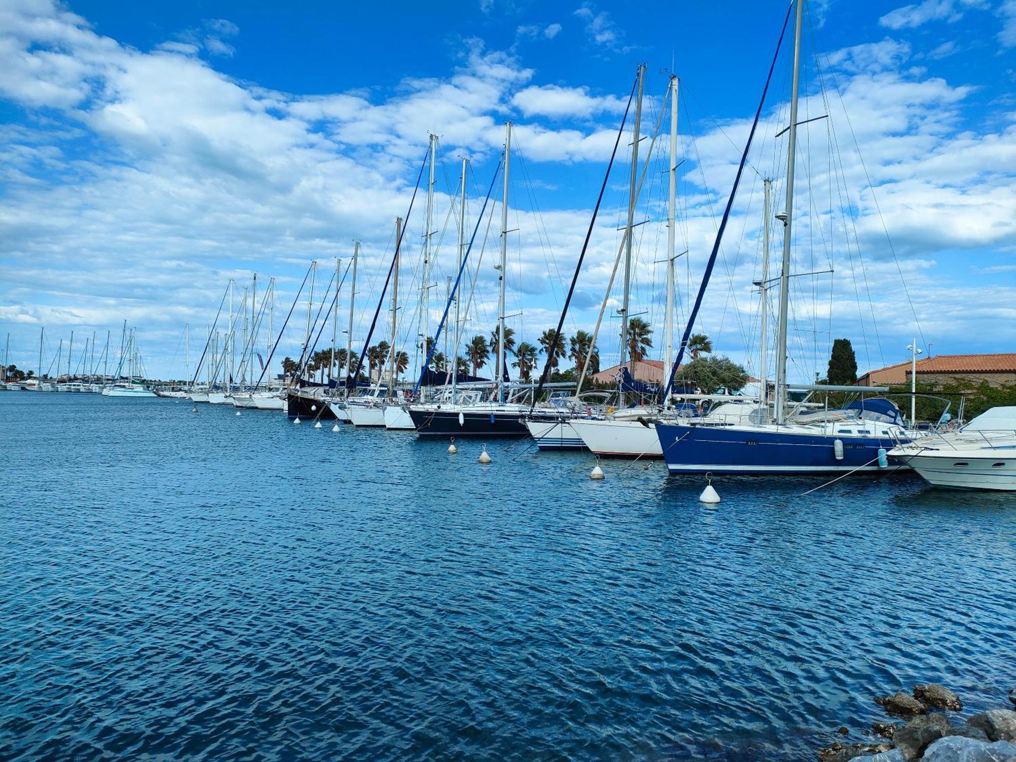 Gruissan, Studio Cabine, Au Calme Vue Degagee Sur Marina Extérieur photo