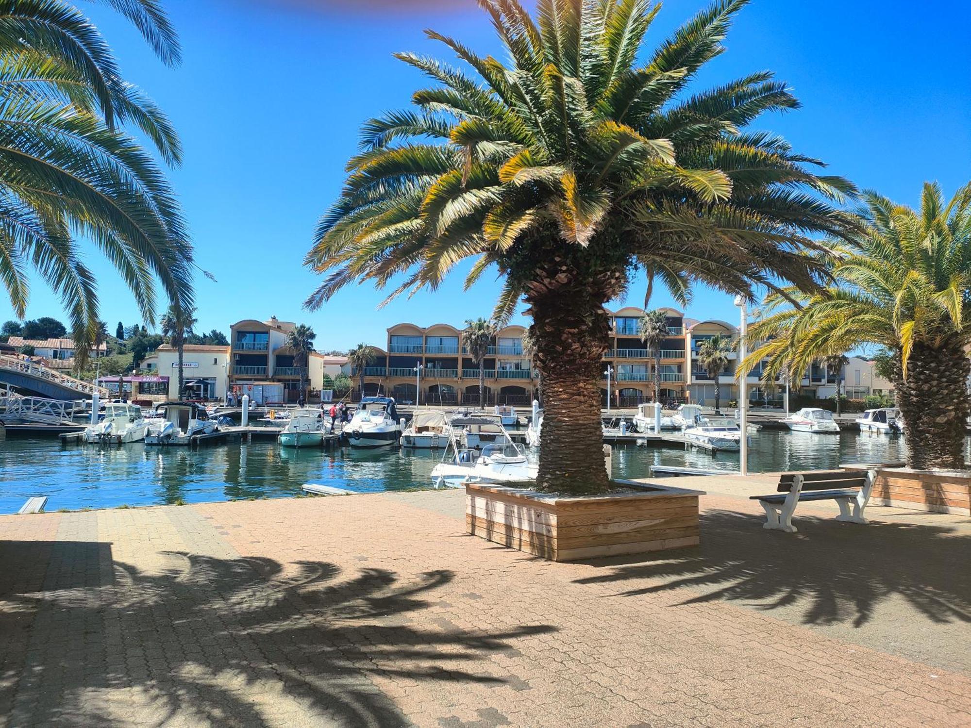 Gruissan, Studio Cabine, Au Calme Vue Degagee Sur Marina Extérieur photo