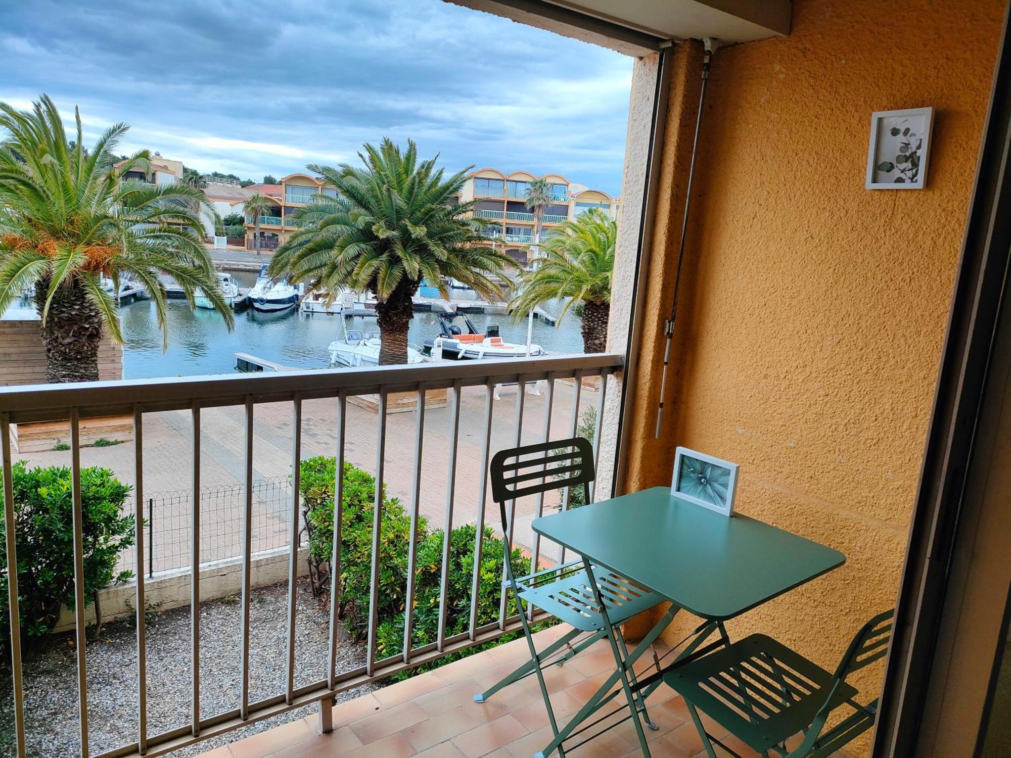 Gruissan, Studio Cabine, Au Calme Vue Degagee Sur Marina Extérieur photo
